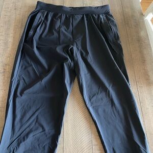 New men’s Lululemon surge black joggers